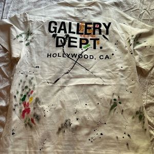 Gallery dept paint splatter tee